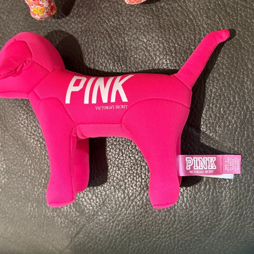Victoria secret pink set of two stuffed dogs in hot pink and floral - Picture 3 of 7